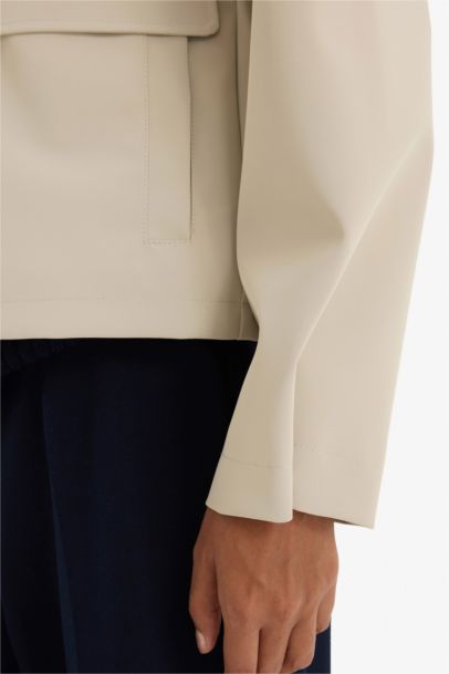 جاكيت مطر جلد صناعي قصة عادية بغطاء للرأس ببطانة صوفية