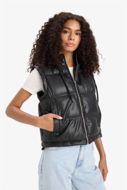 Regular Fıt Kapüşonlu Suni Deri Yelek