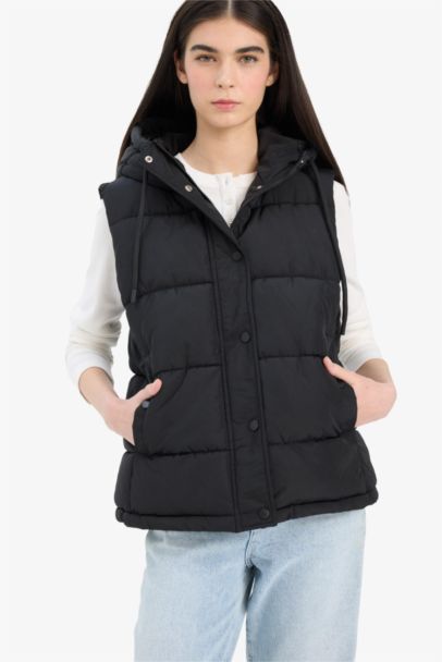 Regular Fit Kapüşonlu Fermuarlı Şişme Yelek 