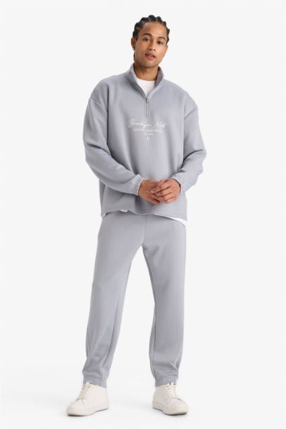 سويت شيرت أوفر سايز برقبة عالية من DeFactoFit