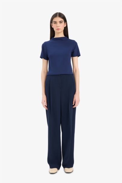 T-shirt slim côtelé à manches courtes et col bateau