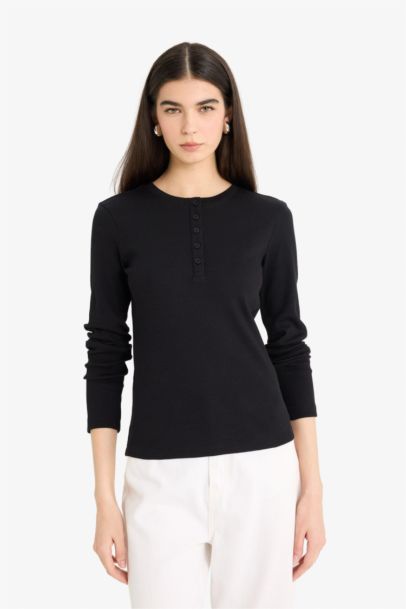 Woman Long Sleeve T-Shirt