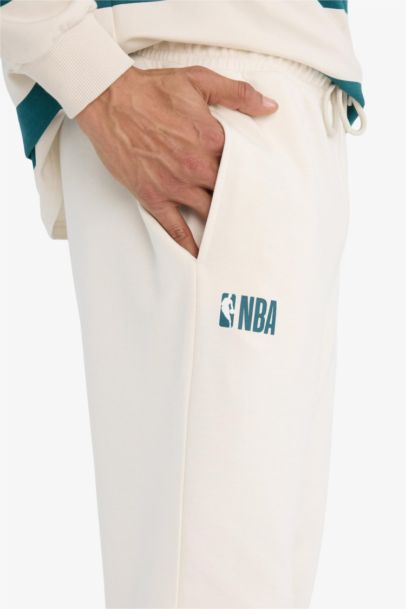 NBA Milwaukee Bucks Standart Fit Cepli Esnek Bantlı Paça Jogger Eşofman Altı