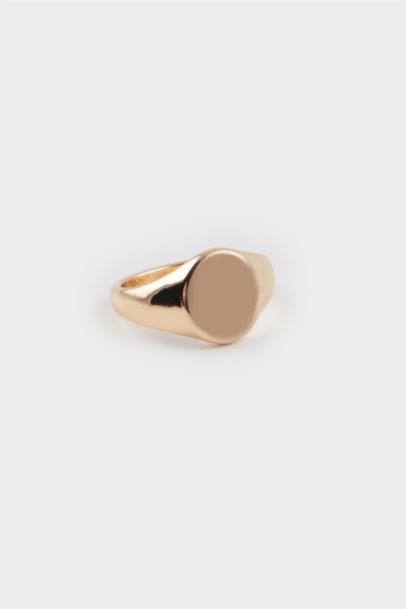 Woman 3 Piece Gold Rings