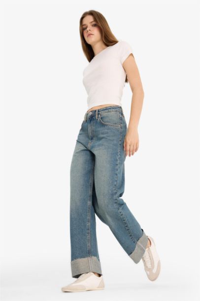 Baggy Fit High Waist Washed Jeans