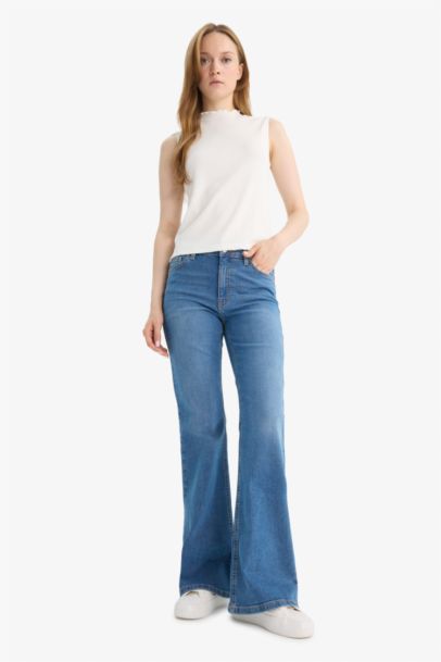 Mia Flare Fit Regular Waist Jeans