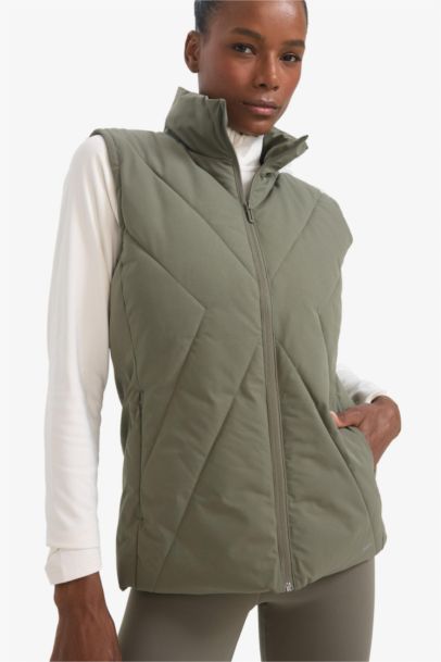 DeFactoFit Water Repellent Slim Fit Vest