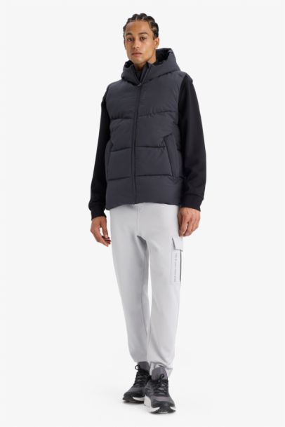 DeFactoFit Regular Fit Hooded Zippered Waterproof Puffer Vest