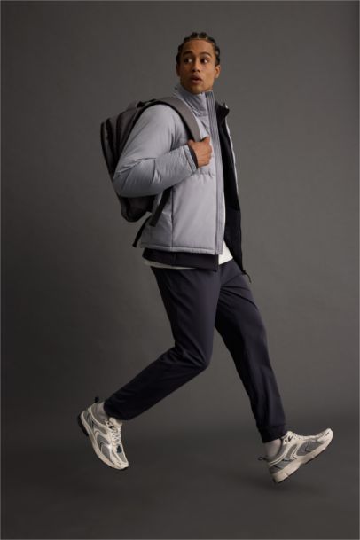 Su İtici Rüzgar Geçirmez Regular Fit Dik Yaka Fermuarlı Cepli Kışlık Mont