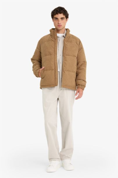 قمصلة نفخ قصة عادية بياقة عالية