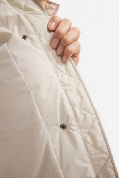 Su İtici Oversize Fit Geniş Kalıp Dik Yaka Fermuarlı Çıtçıtlı Cepli Şişme Mont