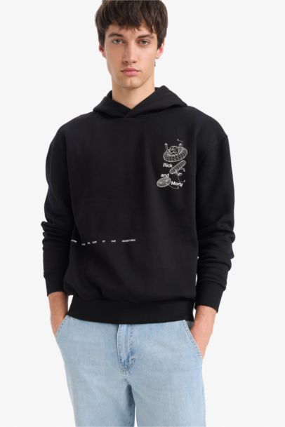 سويت شيرت مطبوع اوفر سايز بغطاء للرأس من ريك ومورتي