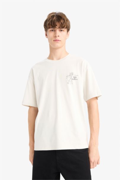 Boxy Fit Rick and Morty Licensed Crew Neck Printed Short Sleeve T-Shirt