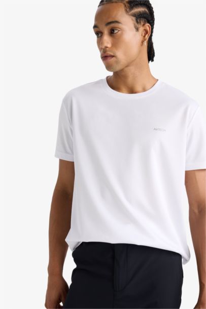 Standart Fit Hızlı Kuruyan Nefes Alabilen Esnek Kumaş Bisiklet Yaka Sporcu Kısa Kollu Tişört