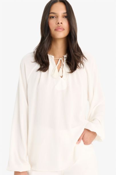 Regular Fıt Bisiklet Yaka Krinkıl Kumaş Uzun Kollu Bluz