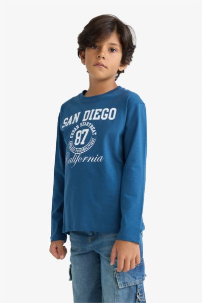 تيشيرت كم طويل قصة عادية بياقة مستديرة