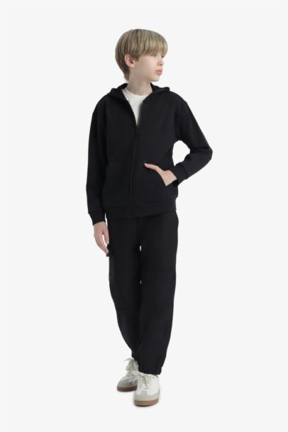 سويت شيرت رياضي ولادي بيزك سادة قصة عادية بغطاء للرأس