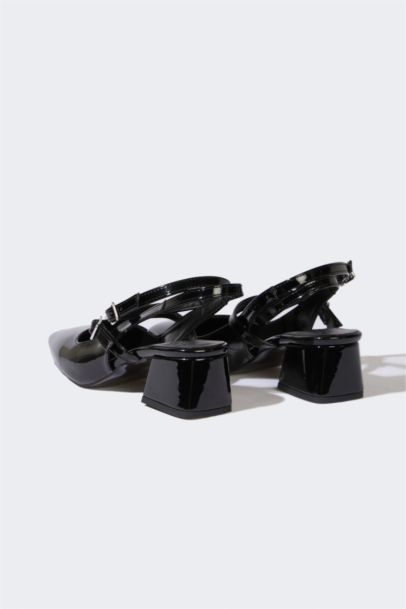 Woman Single Strap Faux Leather Heeled Sandals