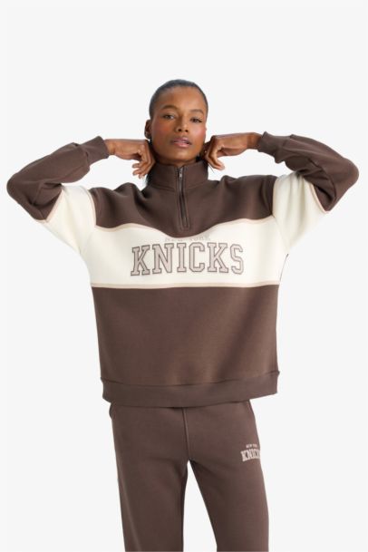 NBA New York Knicks Oversize Geniş Kalıp Yarım Fermuarlı Sporcu Sweatshirt