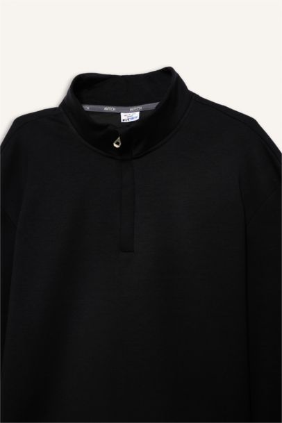 سويت شيرت رياضي قصة عادية بياقة عالية بسوسته