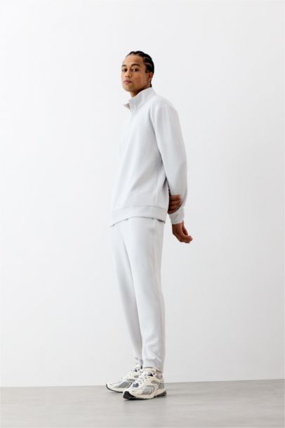 بنطلون بجامة رياضي جوجر قصة عادية من DeFactoFit