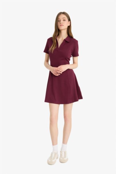 Мини-платье Skater Fit с воротником поло, короткими рукавами и трикотажем в рубчик