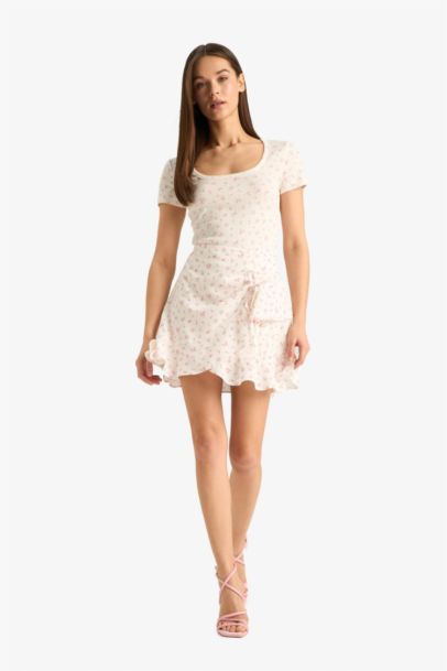 Desenli Normal Bel Bağlamalı Midi Etek