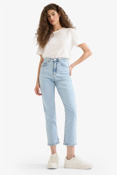 Pantalon Jean droit court  taille haute à effet délavé