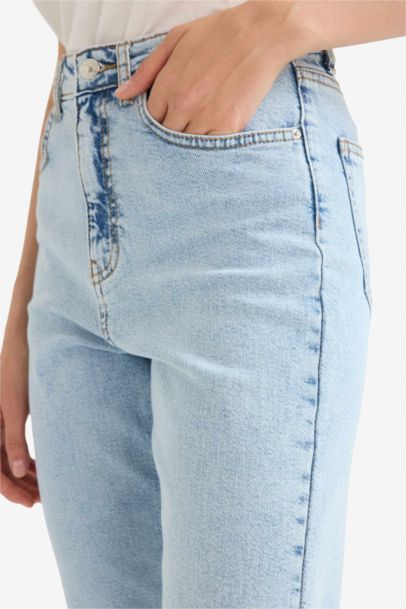Pantalon Jean droit court  taille haute à effet délavé