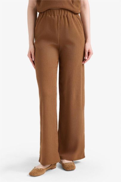 Pantalon en tissu froissé Coupe droite