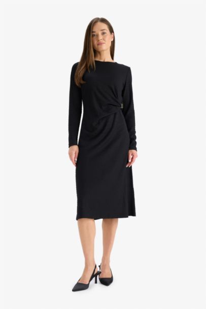 Robe à manches longues et col rond Coupe régulière