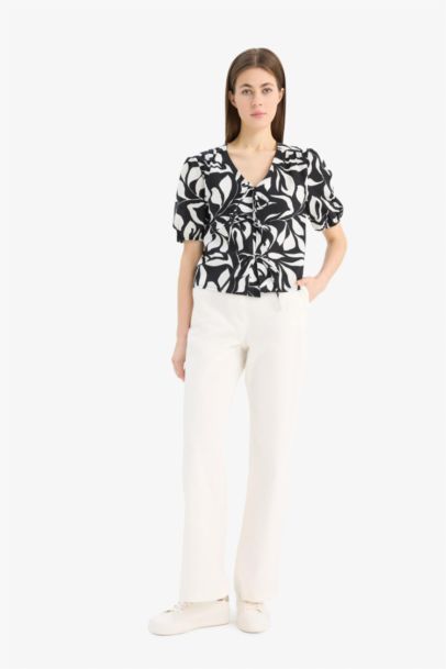 بلوزة كم طويل فلورال قصة عادية بياقة V