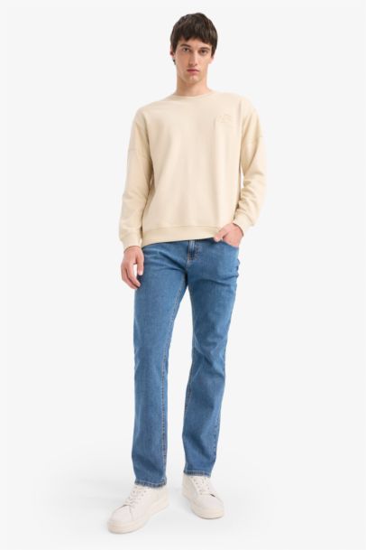 Boxy Fit Long Sleeve Sweatshirt