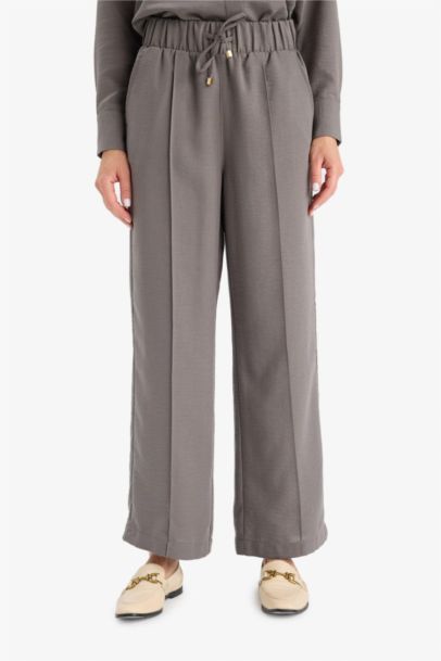 Pantalon droit en tissu aerobin Coupe régulière