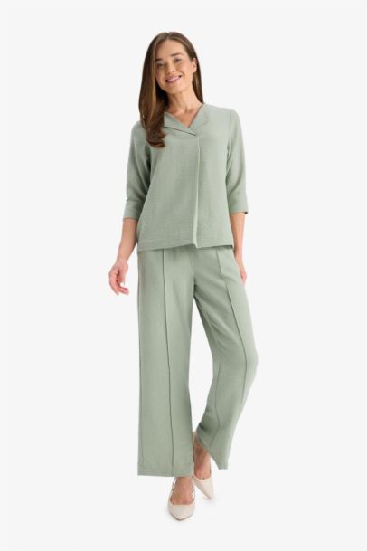 Pantalon droit en tissu aerobin Coupe régulière