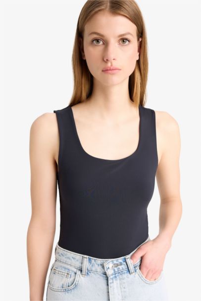 Slim Fit Basic Square Collar Tank Top