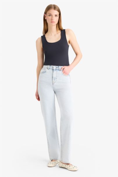 Slim Fit Basic Square Collar Tank Top