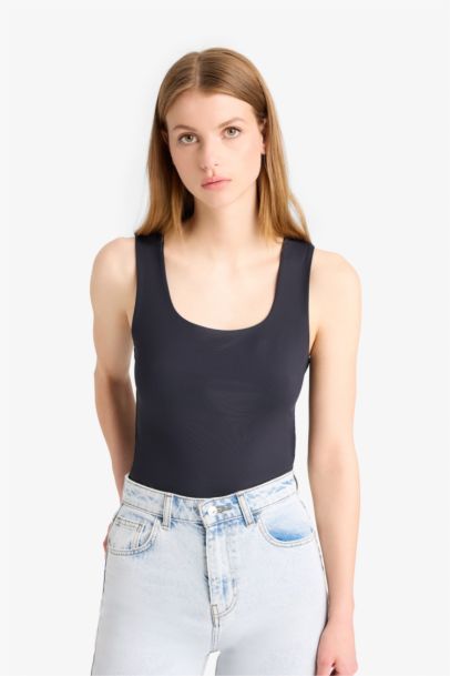 Slim Fit Basic Square Collar Tank Top
