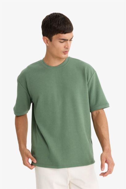 Oversize Fit Crew Neck Short Sleeve T-Shirt