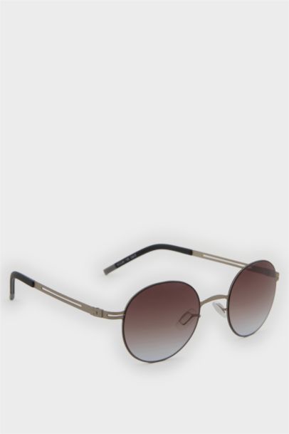 Man Round Sunglasses