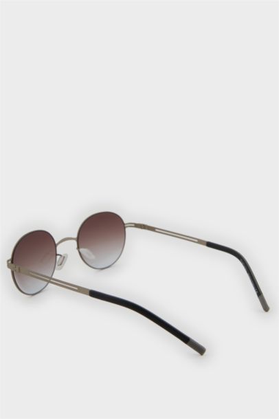 Man Round Sunglasses