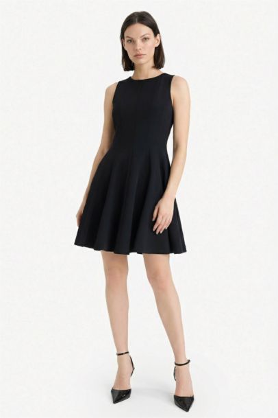 A Cut Crew Neck Sleeveless Dress