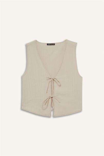 Regular Fit V-Neck Sleeveless Blouse