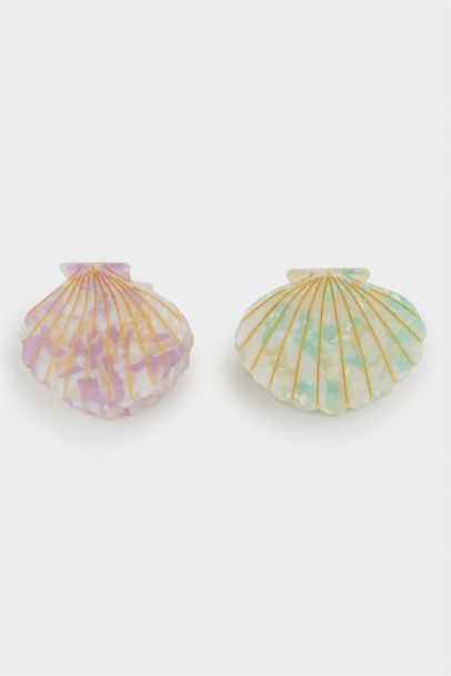 Woman 2 Piece Seashell Hair Clip