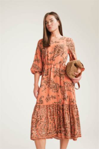 Robe mi-longue fleurie à col en V manches mi-longues Coupe régulière