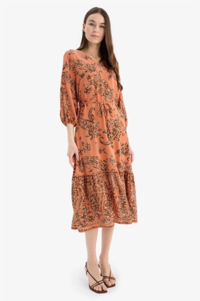 Robe mi-longue fleurie à col en V manches mi-longues Coupe régulière