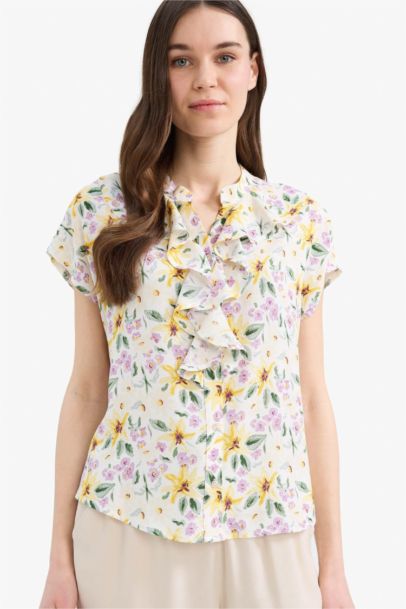 قميص نص كم فلورال قصة عادية برقبة قميص