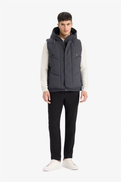 Gilet matelassé à capuche et fermeture zip Coupe régulière