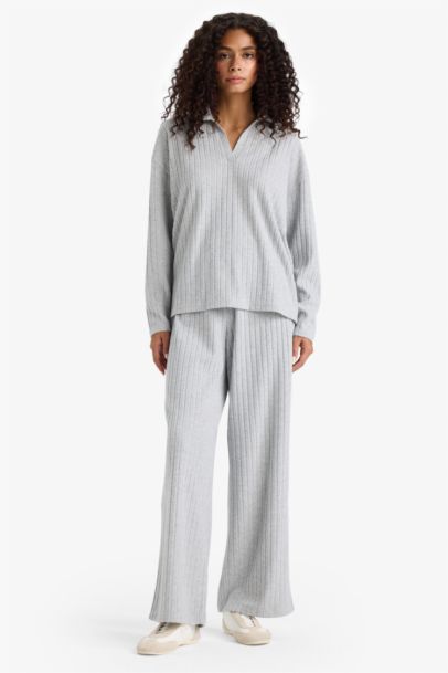 Relax Fit Long Sleeve Sweatshirt