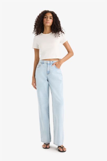 تيشيرت نص ردن سليم فيت برقبة مستديرة